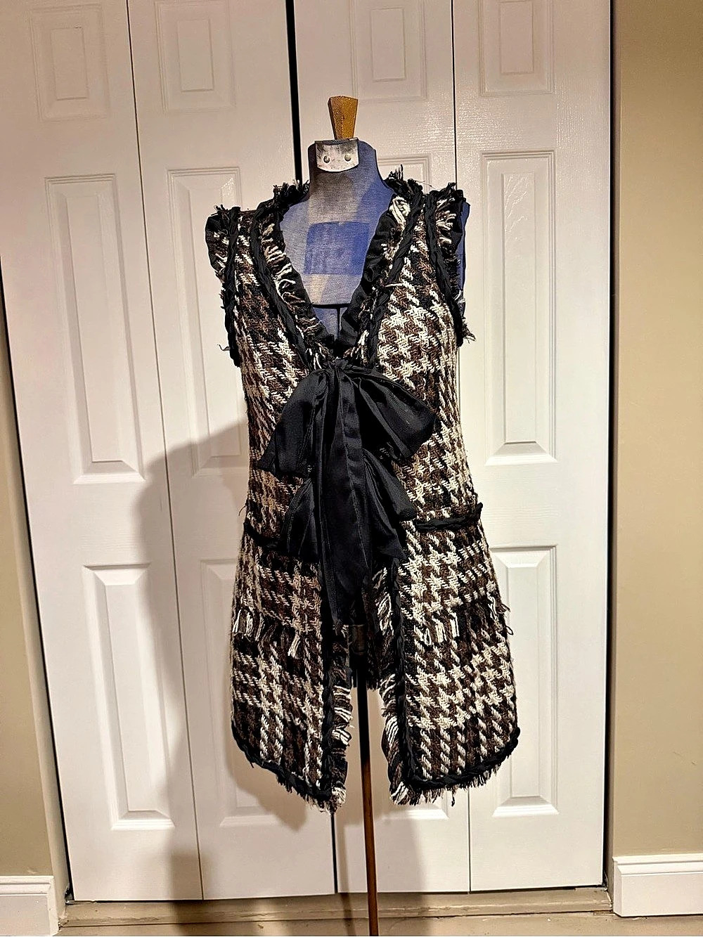 GRACIA Houndstooth Vest Houndstooth Fringe Vest in Brown & Black